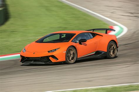 2017 Lamborghini Huracan Performante review | CarAdvice