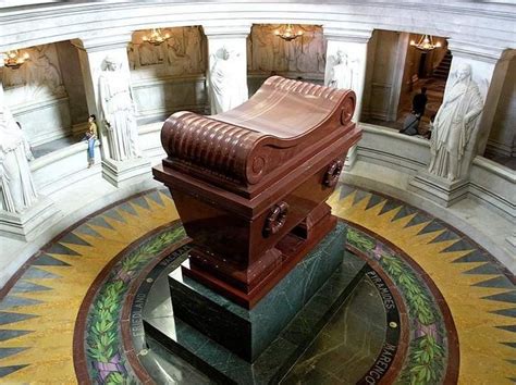 Tomb of Napoleon Bonaparte in 2020 | Napoleon, Bonaparte, Hôtel ...