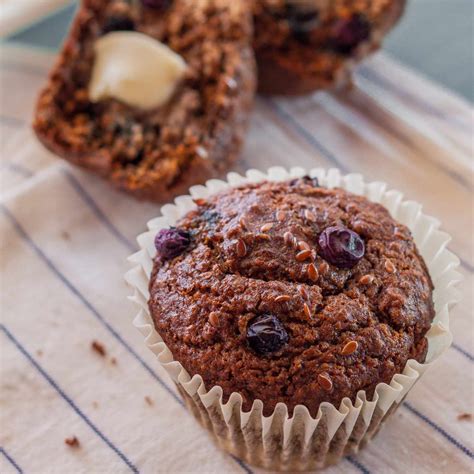 Blueberry Flax Seed Muffins Recipe - Emily Farris