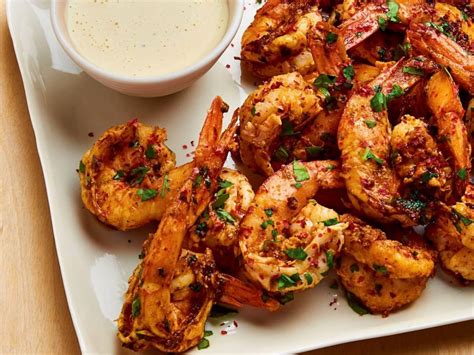 🍴: {Salt and pink pepper prawns with lime mayonnaise by Gordon Ramsay}