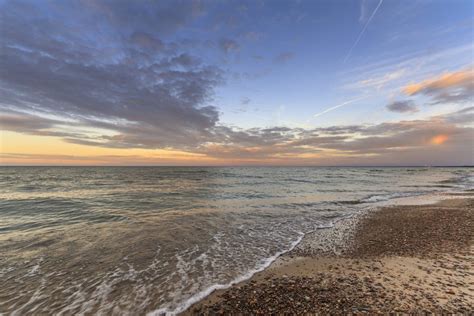 Reasons Why Geneva-on-the-Lake is the Best Lake Erie Beach in Ohio ...