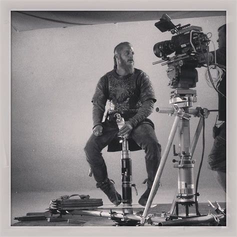 Travis Fimmel behind the scenes shooting for Vikings (season 2) | photo ...