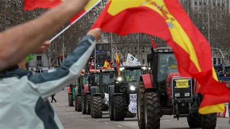 Spanish farmers take protest to Madrid over government’s inaction and ...