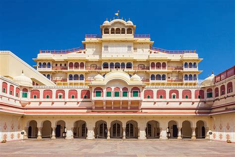 Uncovering The Culture Of Jaipur - OYO