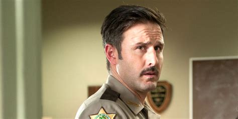 Scream 5: How David Arquette Can Best Return As Dewey Riley