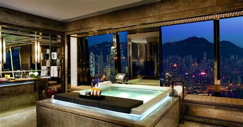 Highest Hotel Rooms - Tallest Hotels In The World - Thrillist