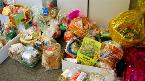 A Tisket A Tasket Donate Food for Thanksgiving Baskets » Coral Springs Talk