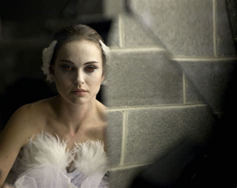 Natalie Portman Black Swan : Teaser Trailer