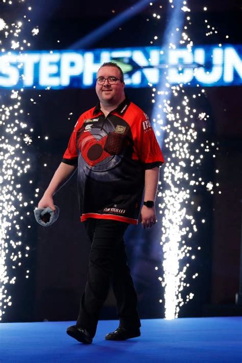 Stephen Bunting Net Worth 2023: How Rich Is The English Dart Player?