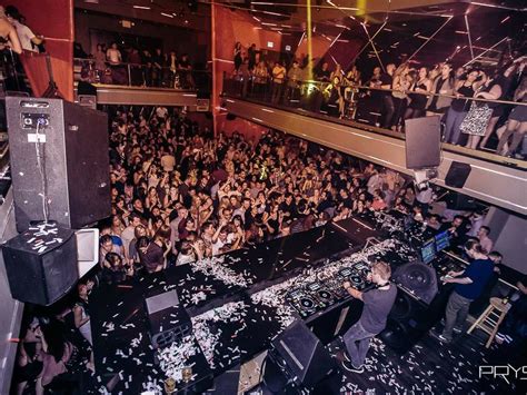 18 Best Nightclubs and Dance Clubs in Chicago: Nightlife Guide