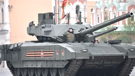 Ukraine: Russian troops 'reluctant to accept first T-14 Armata tanks ...