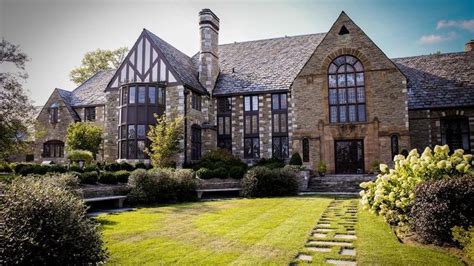 Indian Hill’s 1926 Alberly Manor Is For Sale | Indian hill, Manor ...