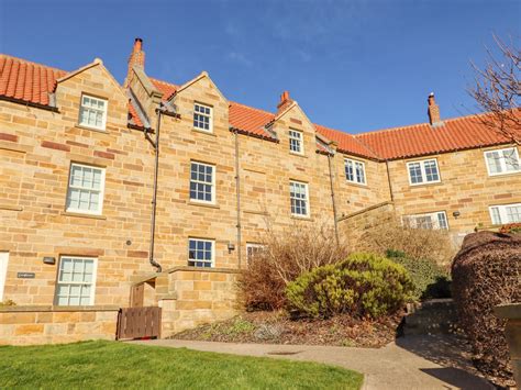 Harebell, Sandsend | Holiday Cottage | Bird Spot