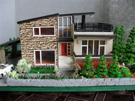 Modern Miniature Model House with Property HO Scale