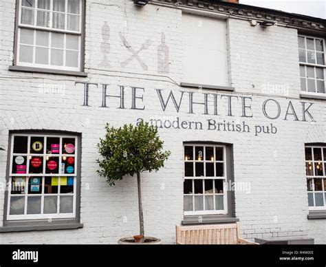 The white oak cookham hi-res stock photography and images - Alamy