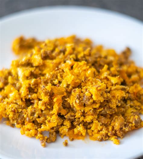 Chorizo con Huevo (Chorizo and eggs) - Thrift and Spice