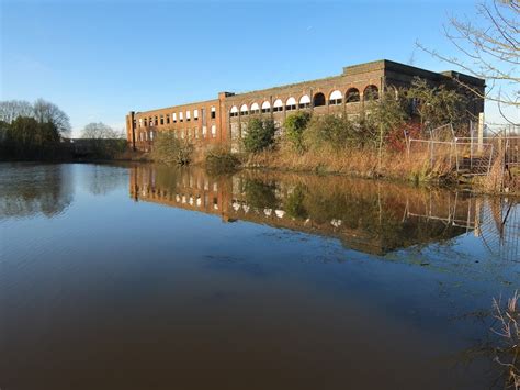 Penwortham Mill © Adam C Snape cc-by-sa/2.0 :: Geograph Britain and Ireland