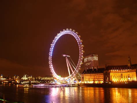 London Eye - Data, Photos & Plans - WikiArquitectura