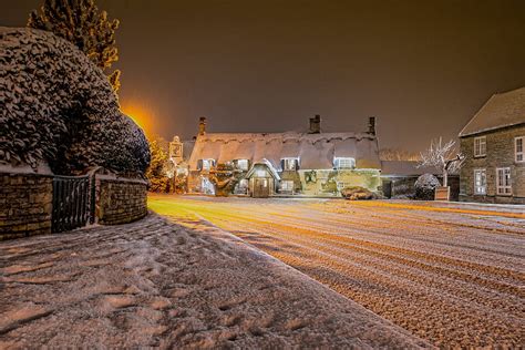 English Village after Snowstorm, england winter HD wallpaper | Pxfuel