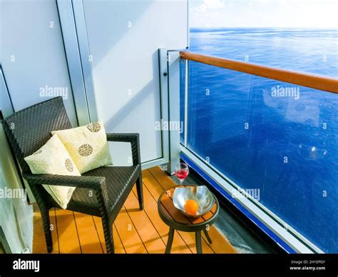 Luxurious cruise ship balcony. View on blue ocean Stock Photo - Alamy