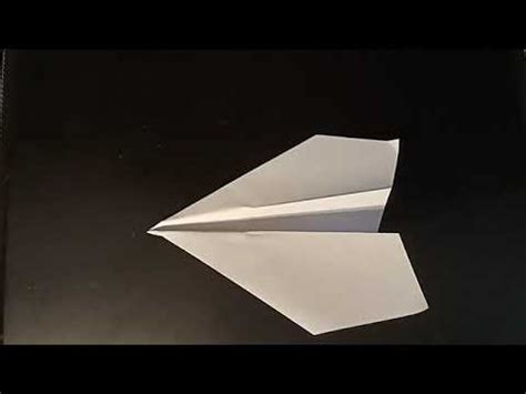 Suzanne | Paper Airplane Tutorial - YouTube