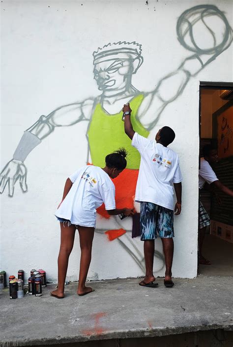 Brazil's legal graffiti - CBS News