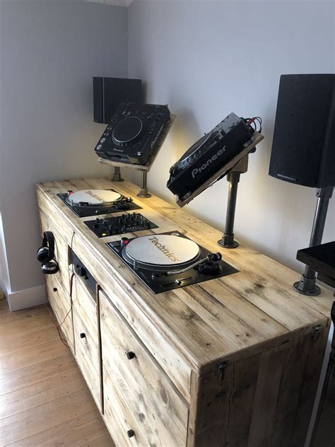 Reclaimed rustic wooden DJ booth | Dj booth, Dj room, Dj table