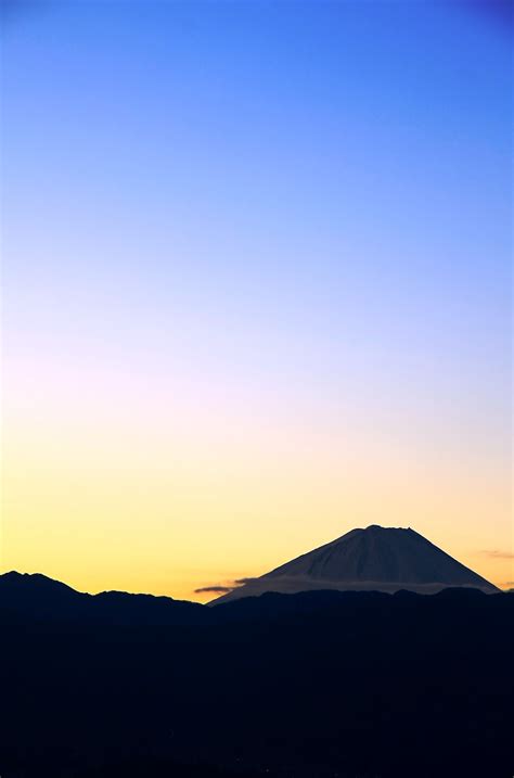 Pictures of Landscapes: Mount Fuji at sunrise