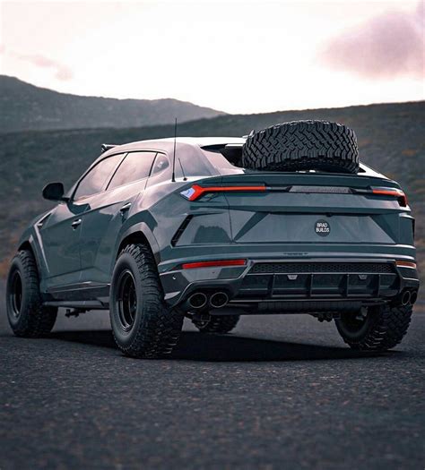 Lamborghini Urus Off Road | Gazelle Wall