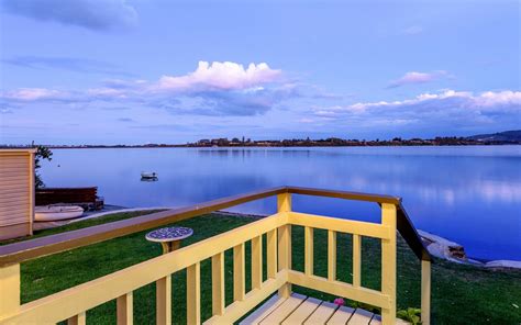 Stay Tauranga Waterfront House with Boat House