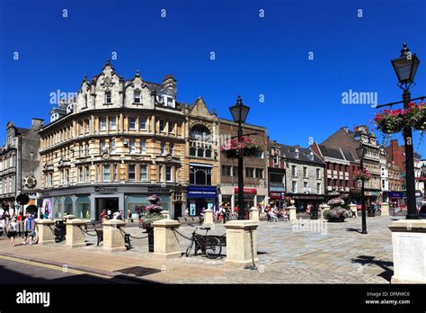 Town centre street view, Northampton town, Northamptonshire, England ...