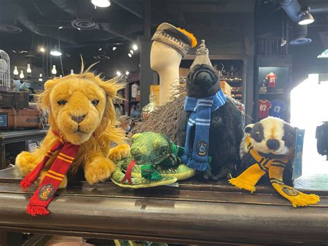 PHOTOS: New 'Harry Potter' Hogwarts House Plush at Universal Orlando ...