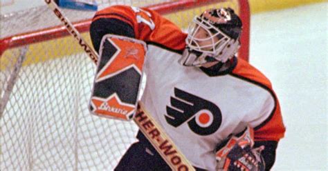 Flyers bring back Ron Hextall, name him assistant GM