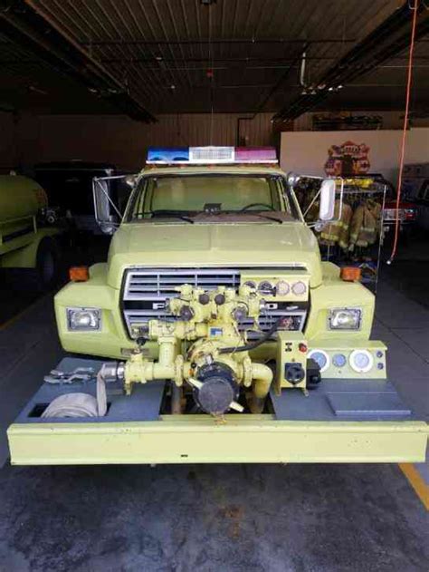 Towers Ford F800 (1984) : Emergency & Fire Trucks