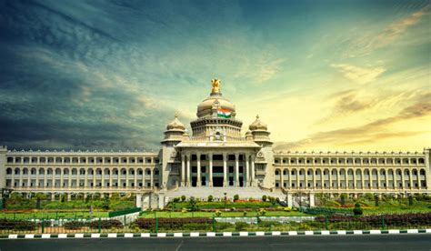 Cubbon Park Bangalore: Timing, address, attractions