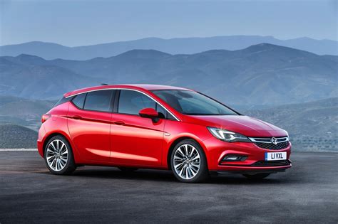 Life On Cars: Vauxhall unveils new Astra