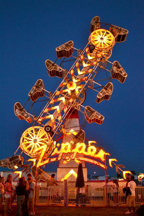 As 25 melhores ideias de Fair rides no Pinterest | Roda gigante ...