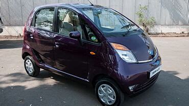 Nano Right Front Three Quarter Image, Nano Photos in India - CarWale