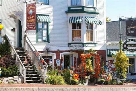 The Ultimate Guide to Freeport, Maine - New England Today