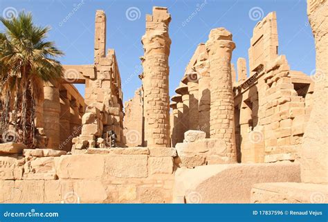 Columns of the Karnak Temple Stock Photo - Image of people, temple ...