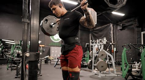 Wearing A Lifting Belt For Squats: Should You Do It?