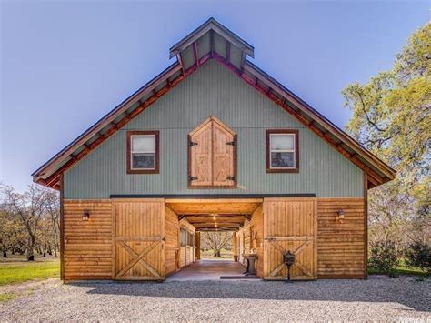 Barns With Apartments Floor Plans - Square Kitchen Layout