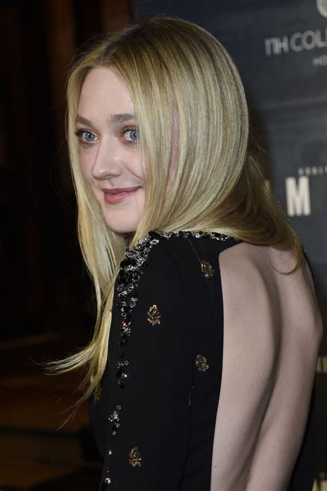 Dakota Fanning - 'Brimstone' Premiere in Amsterdam 1/9/ 2017 • CelebMafia