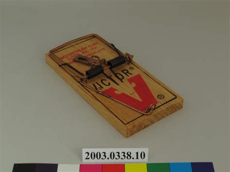 Victor® Original Rat Trap | Smithsonian Institution