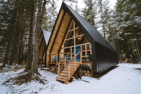 12 Best Airbnbs in Seward, Alaska (+ Oceanview Cabins)