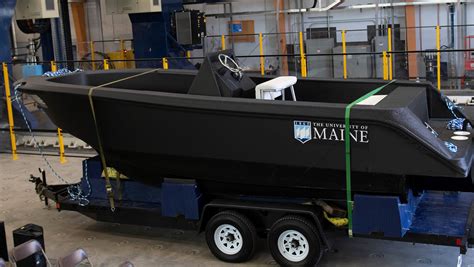 University of Maine Creates World's Largest 3D Printed Boat - 3D Printing