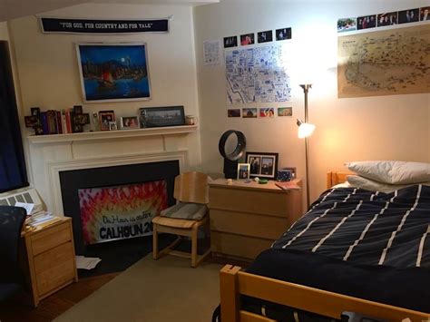 Freshman Yale Dorm Rooms - bestroom.one