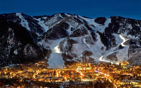 Aspen, Colorado - Beautiful Ski Destination - Tourist Destinations