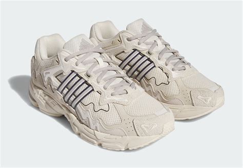 Bad Bunny x adidas Response CL Wonder White IF7179