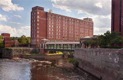 Lowell Hotel and Canal | Lowell hotel, Lowell massachusetts, Unique ...